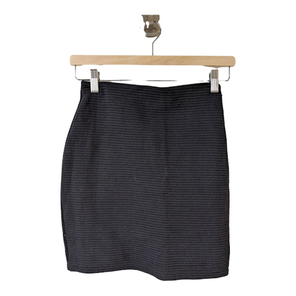 Wilfred Free Size XS Ribbed Mini Skirt Pencil Straight Black Side Zipper Stretch - Picture 1 of 7